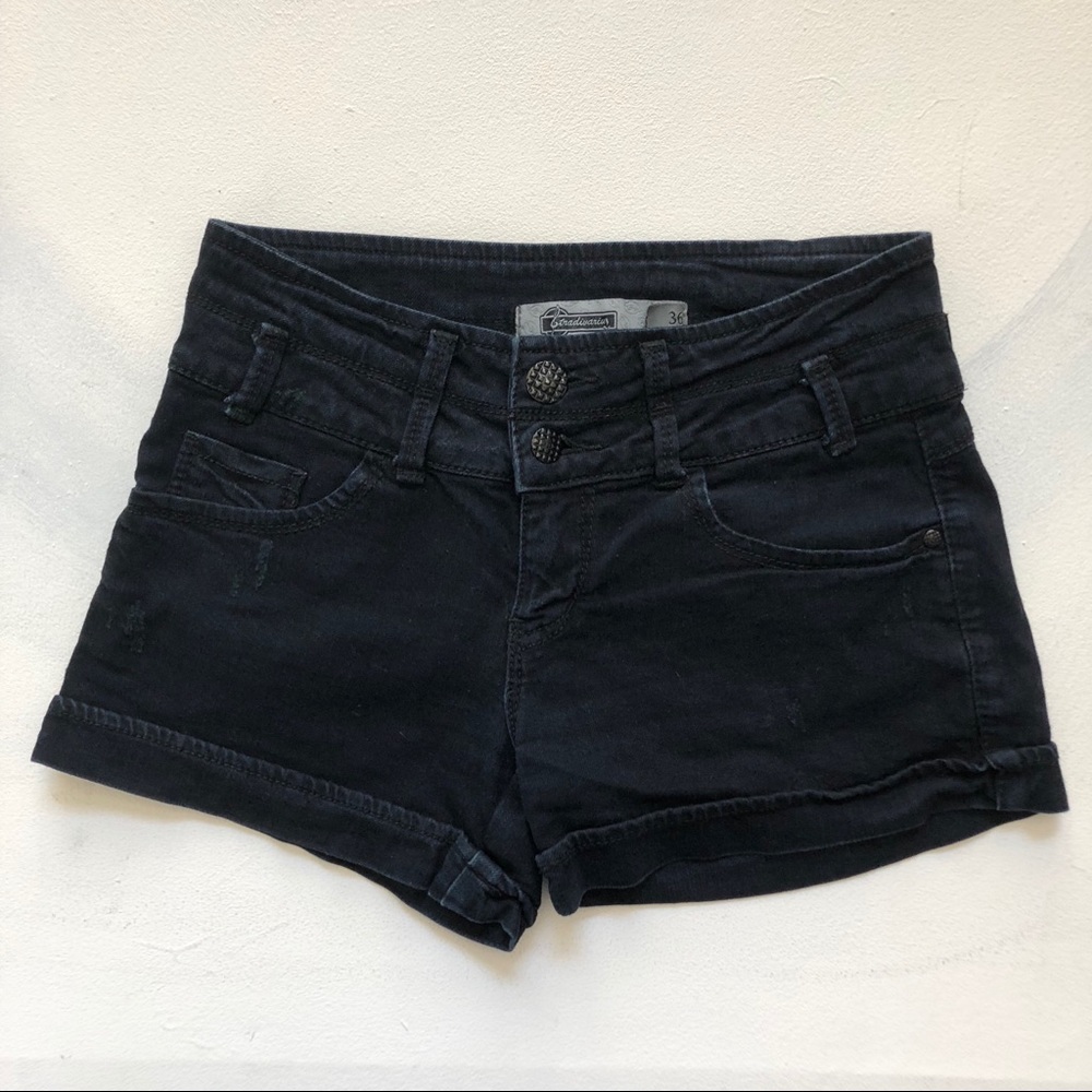 Stradivarius MidRise Black Shorts Stretchy